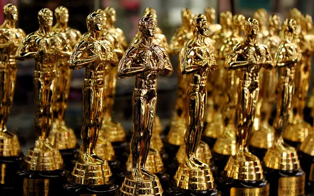 Golden award statuette